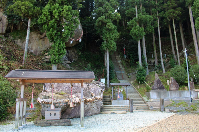 釣石神社　正面