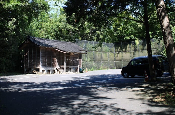 鳥屋神社　駐車場