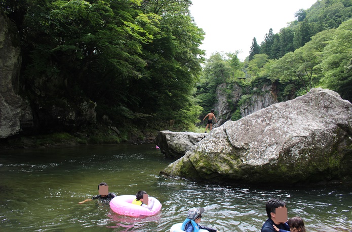 名取川　川遊びする子供たち