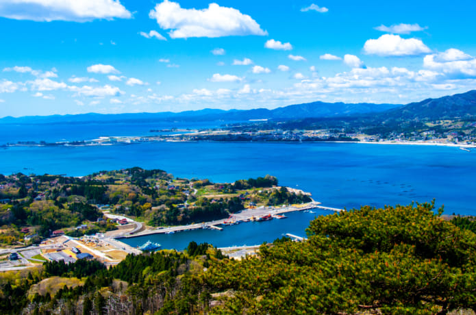 みちのく潮風トレイルルート上にある亀山山頂から南側の眺め。