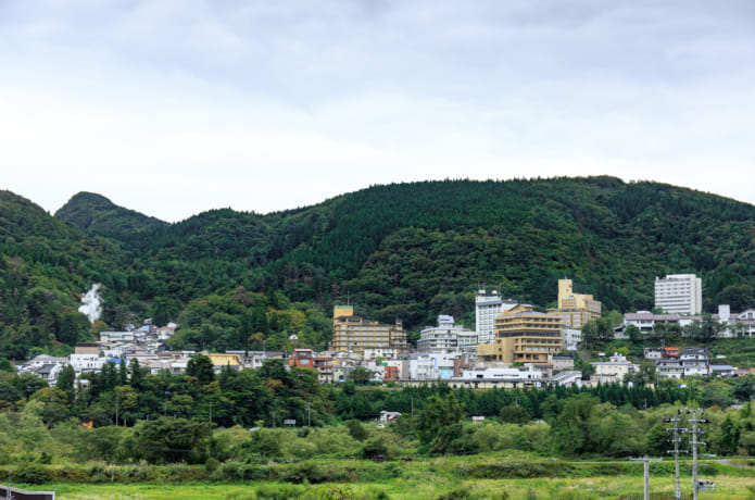 宮城県大崎市にある鳴子温泉の町並み