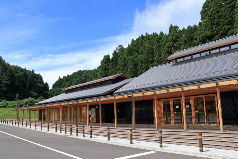 石田沢防災センターの外観