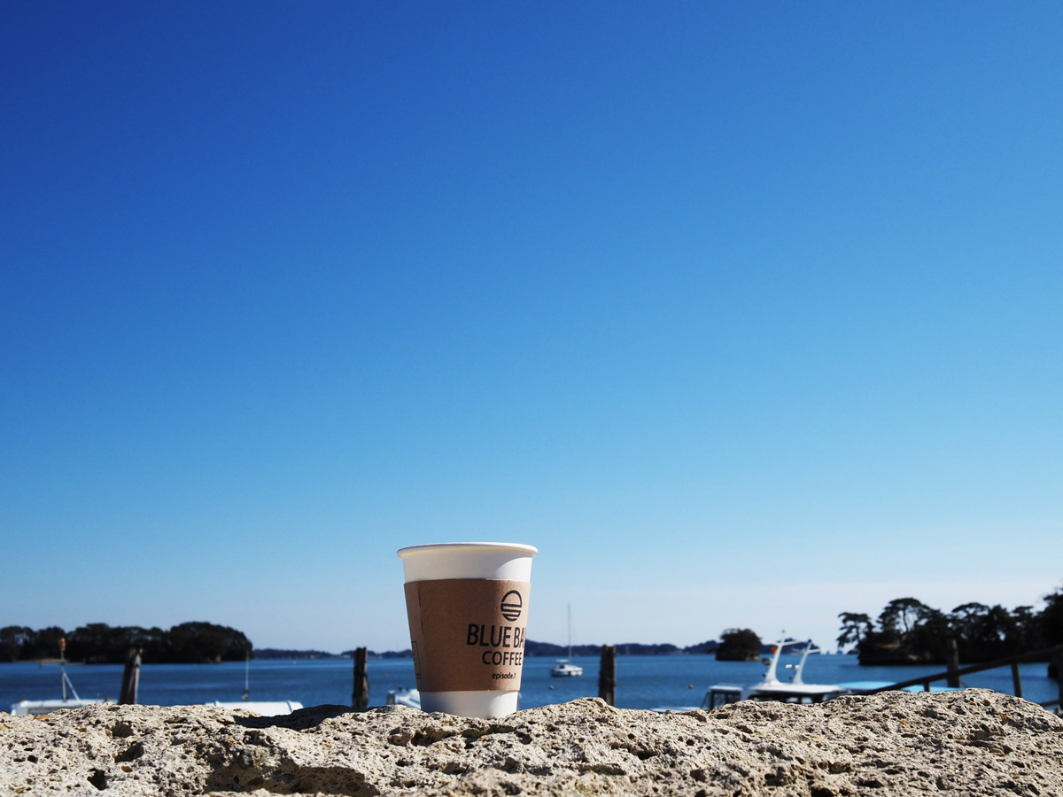 BLUEBAYCOFFEEでテイクアウトして海辺でチル
