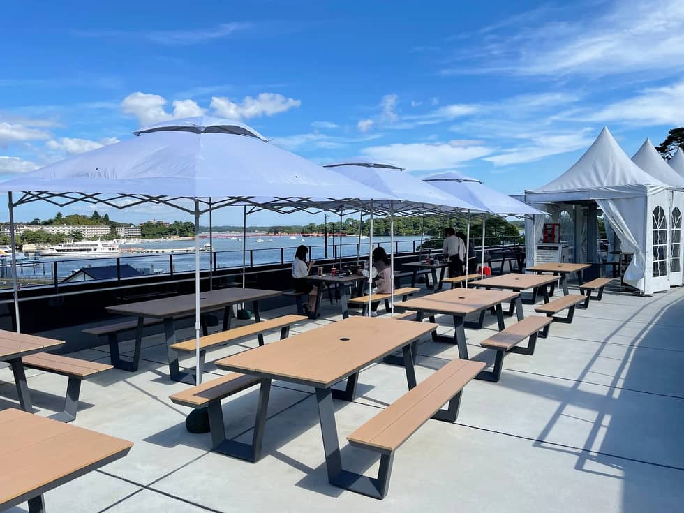 ビアガーデン開催中の松島離宮屋上展望台