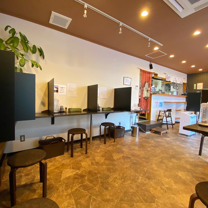 和らーめんなかお内観