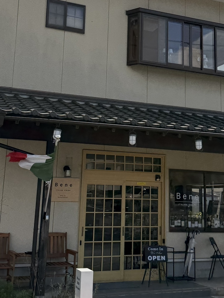 italian dining Bene外観