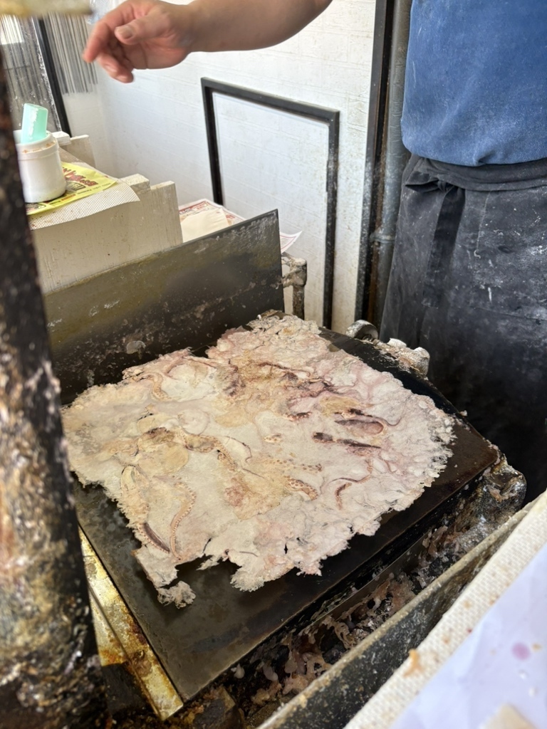 丸焼きたこせんべいをやているところ