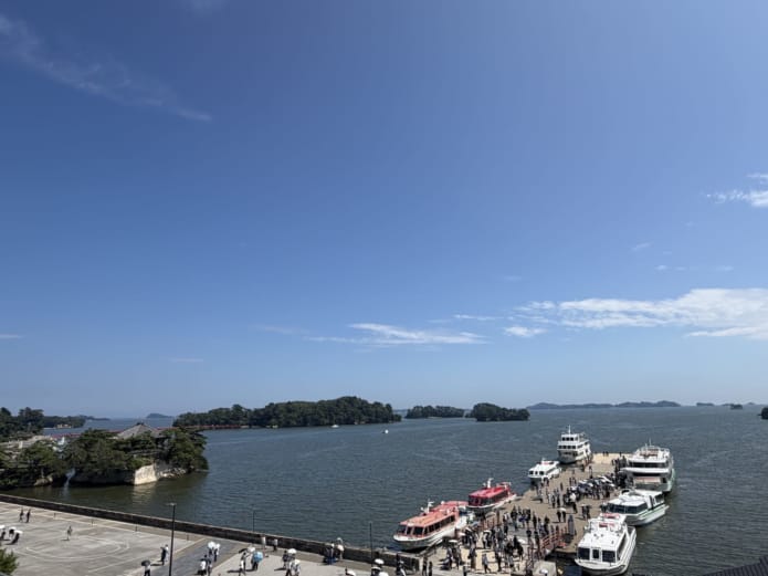 牡蠣ノ屋本店屋上からの松島湾の景色