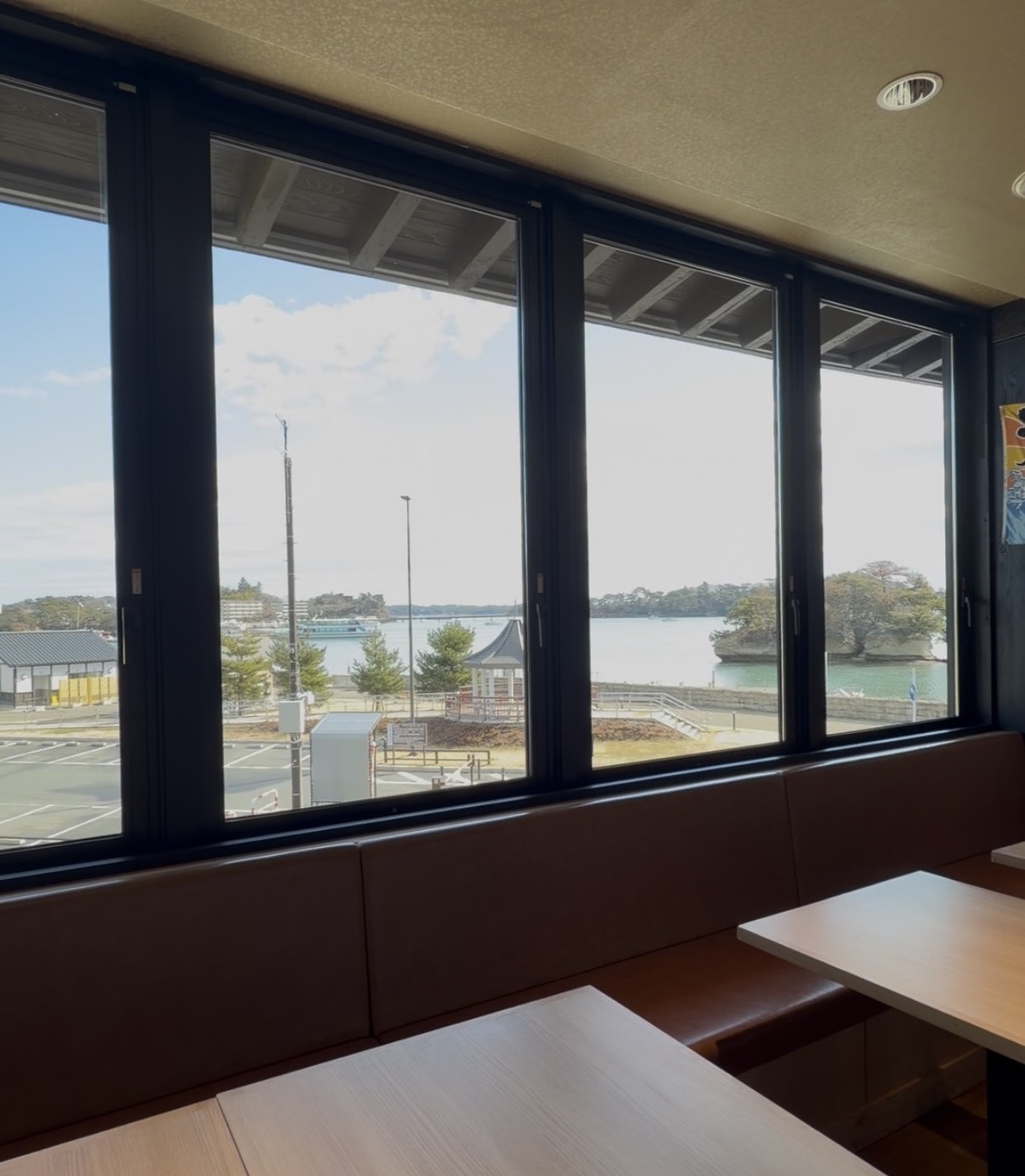 松島おさしみ水族館店内からの景色