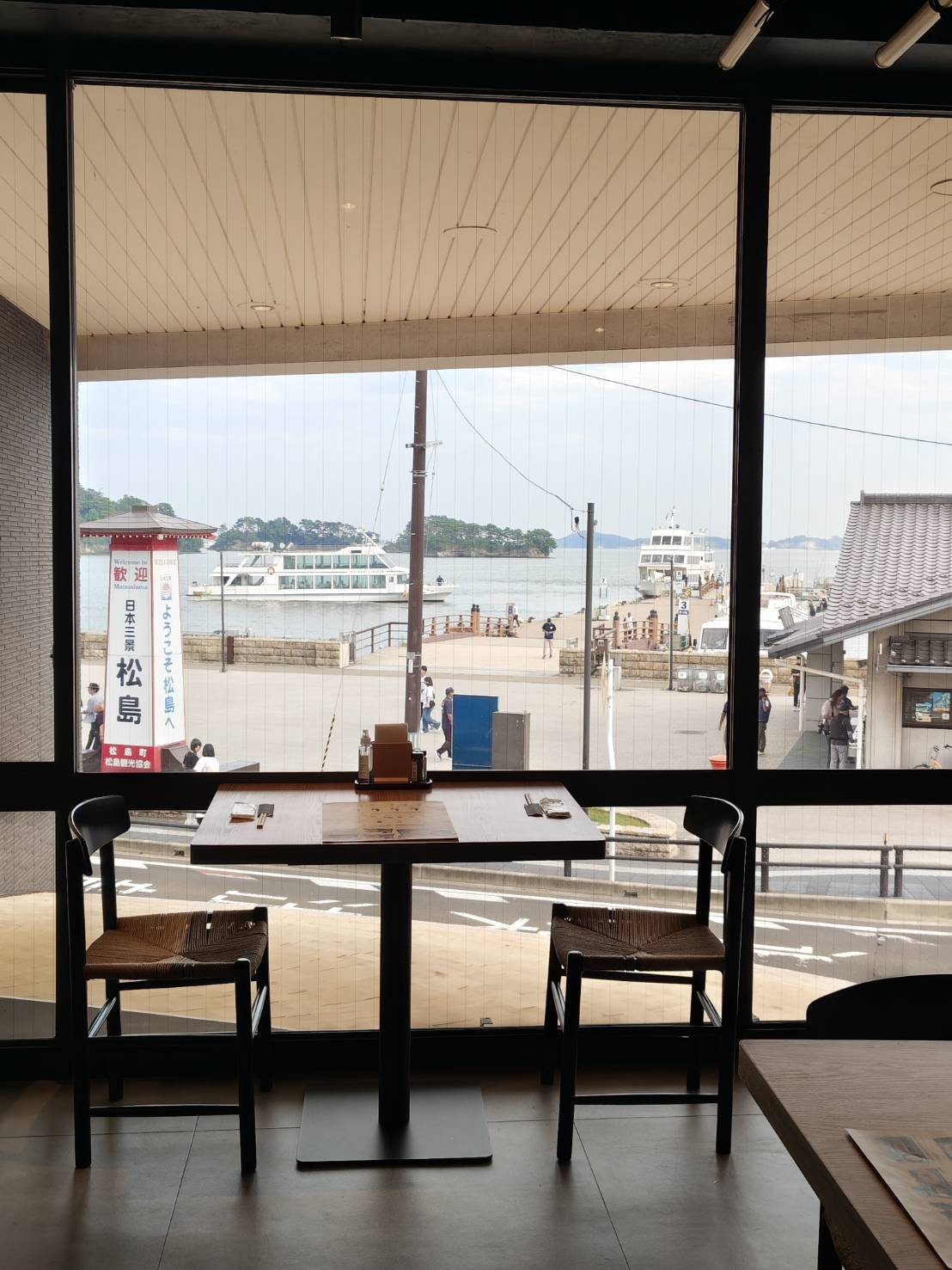 牡蠣ノ屋食堂店内