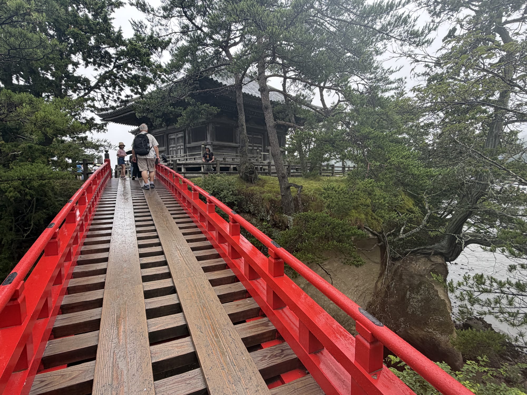 五大堂透かし橋