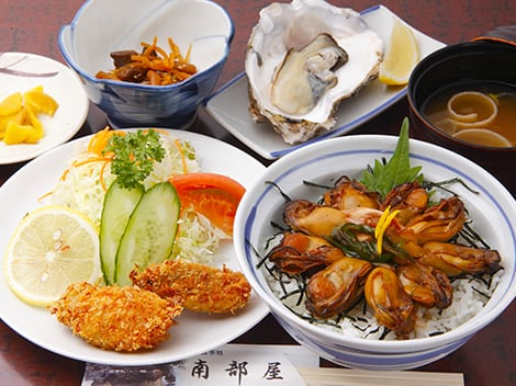 南部屋の牡蠣丼セット