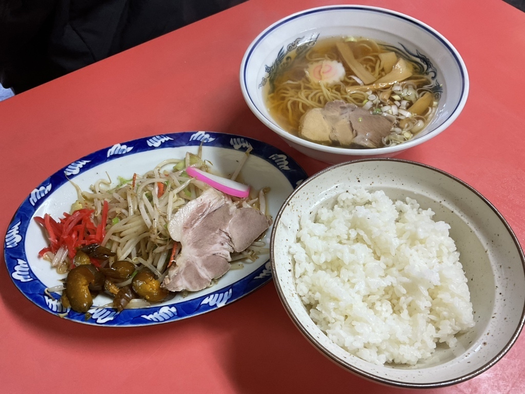 中華そばうちみの料理