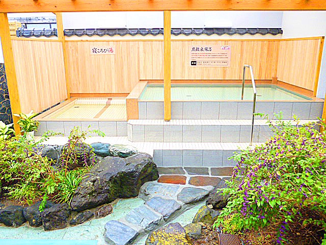 天然温泉元気の湯露天風呂
